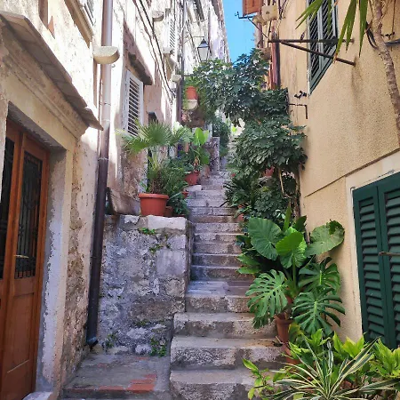 Katarina Old Town Doublebed Guest house 3*